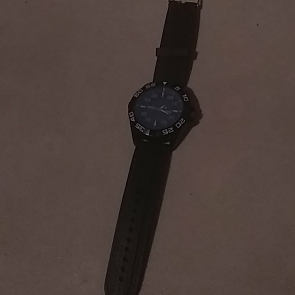 Watch - Picture 1 of 3